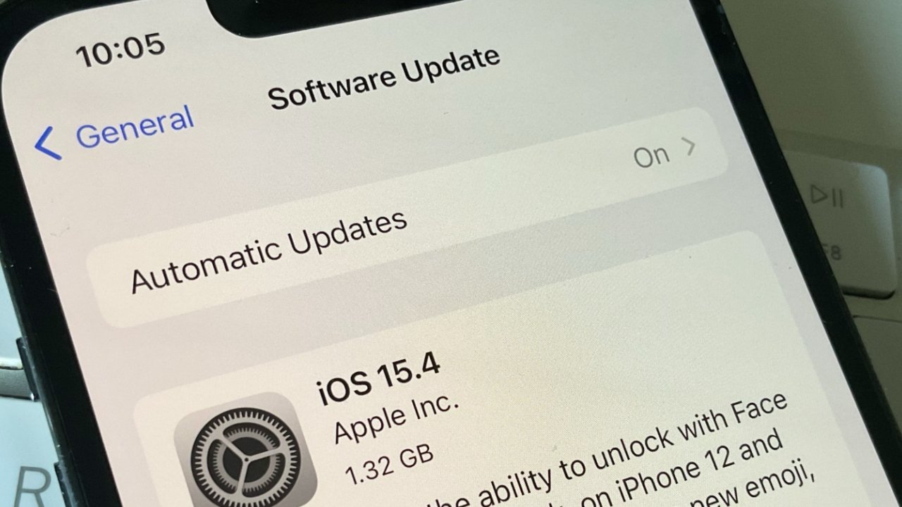 iOS 15.4 更新导致设备续航「暴跌」苹果回应来了
