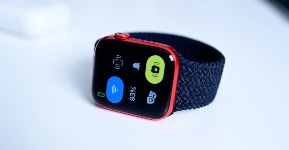 不止 AirTag，一男子使用苹果 Apple Watch 跟踪女友汽车而被捕